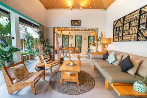Villa Mint Satu: sofas and coffee table in the living room