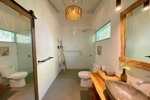Villa Mint Satu: third bathroom with a walk-in shower